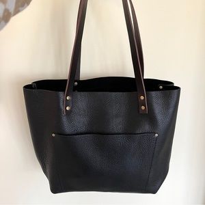 NEW PLG Portland Leather Goods Pebbled Black Medium Classic Tote brown handles